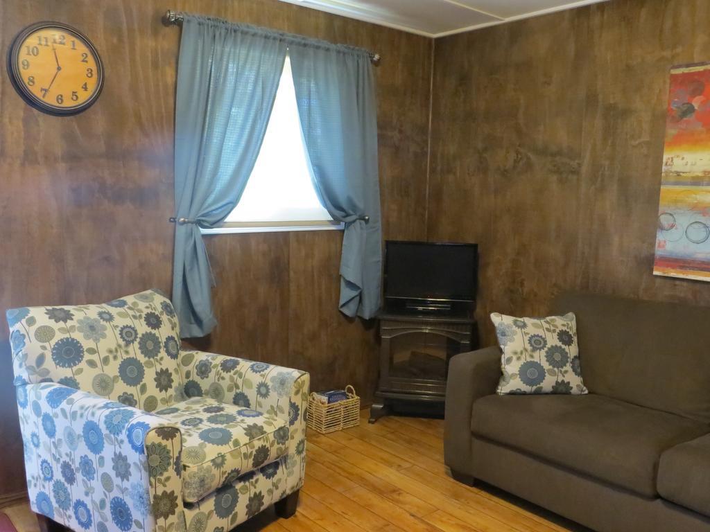 Orchard View Bed And Breakfast Муус Джоу Екстериор снимка