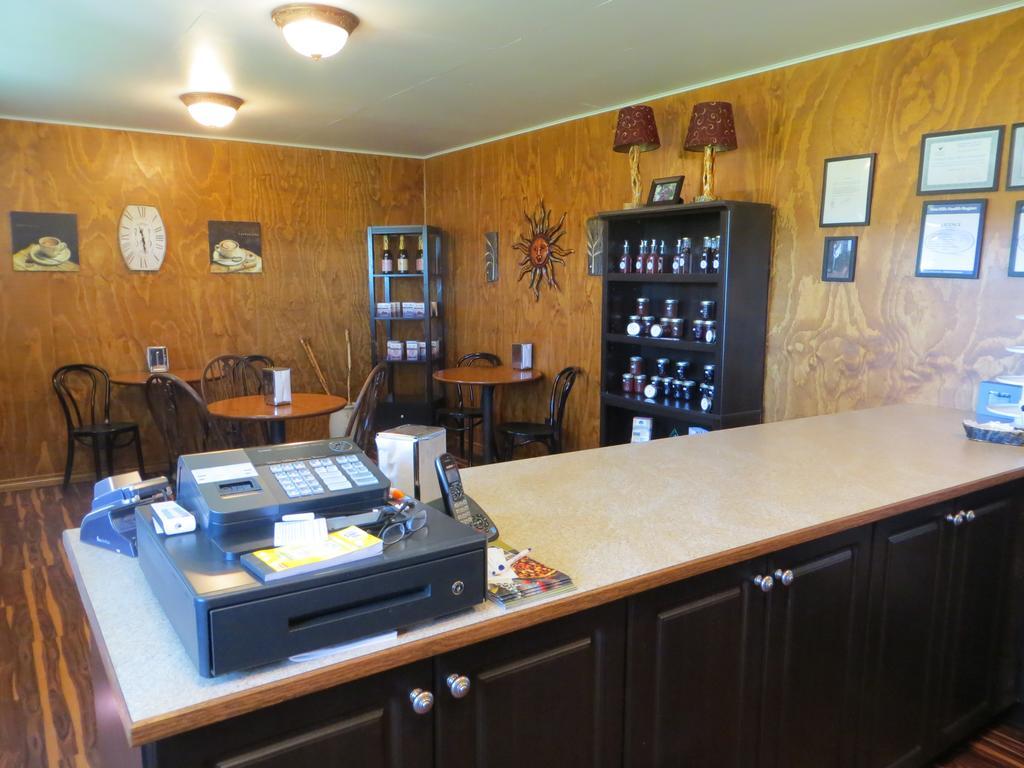 Orchard View Bed And Breakfast Муус Джоу Екстериор снимка